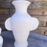 Paire de vases blancs