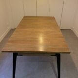 Extendable mango wood and metal dining table for 6-8 people