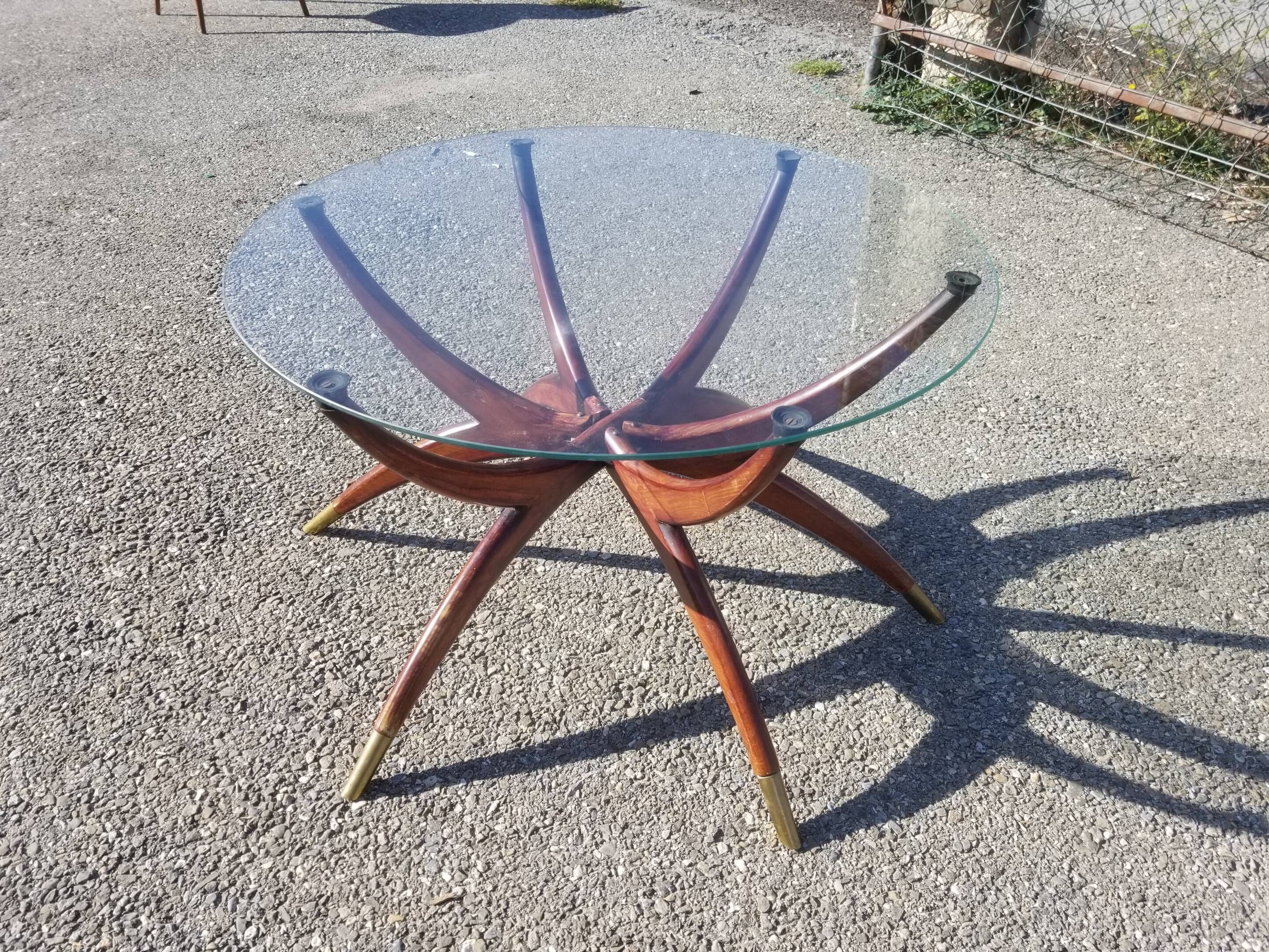 Vintage round coffee table