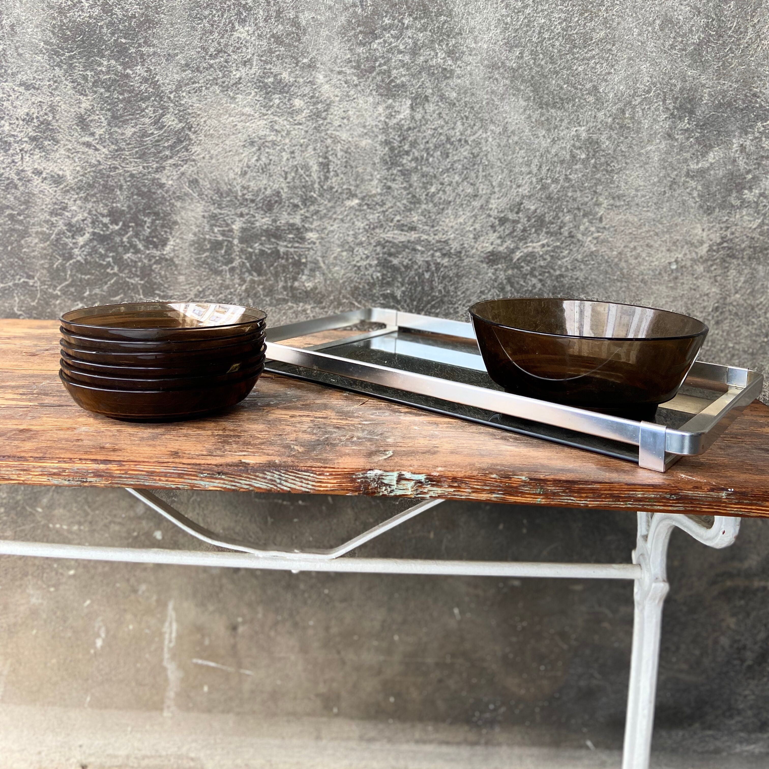 Top in smoked glass and steel