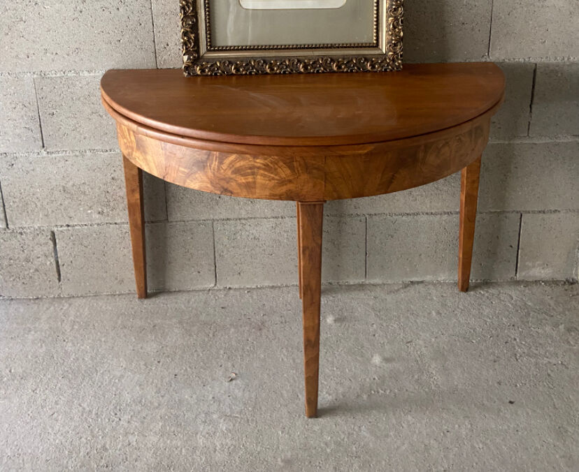 Antique table in folding round walnut