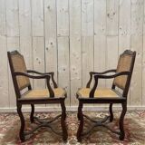 Paire de fauteuils de style Louis XIII os de mouton en cannage.