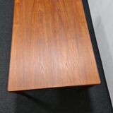 Teak Danish design dining table by Henning Kjaernulf