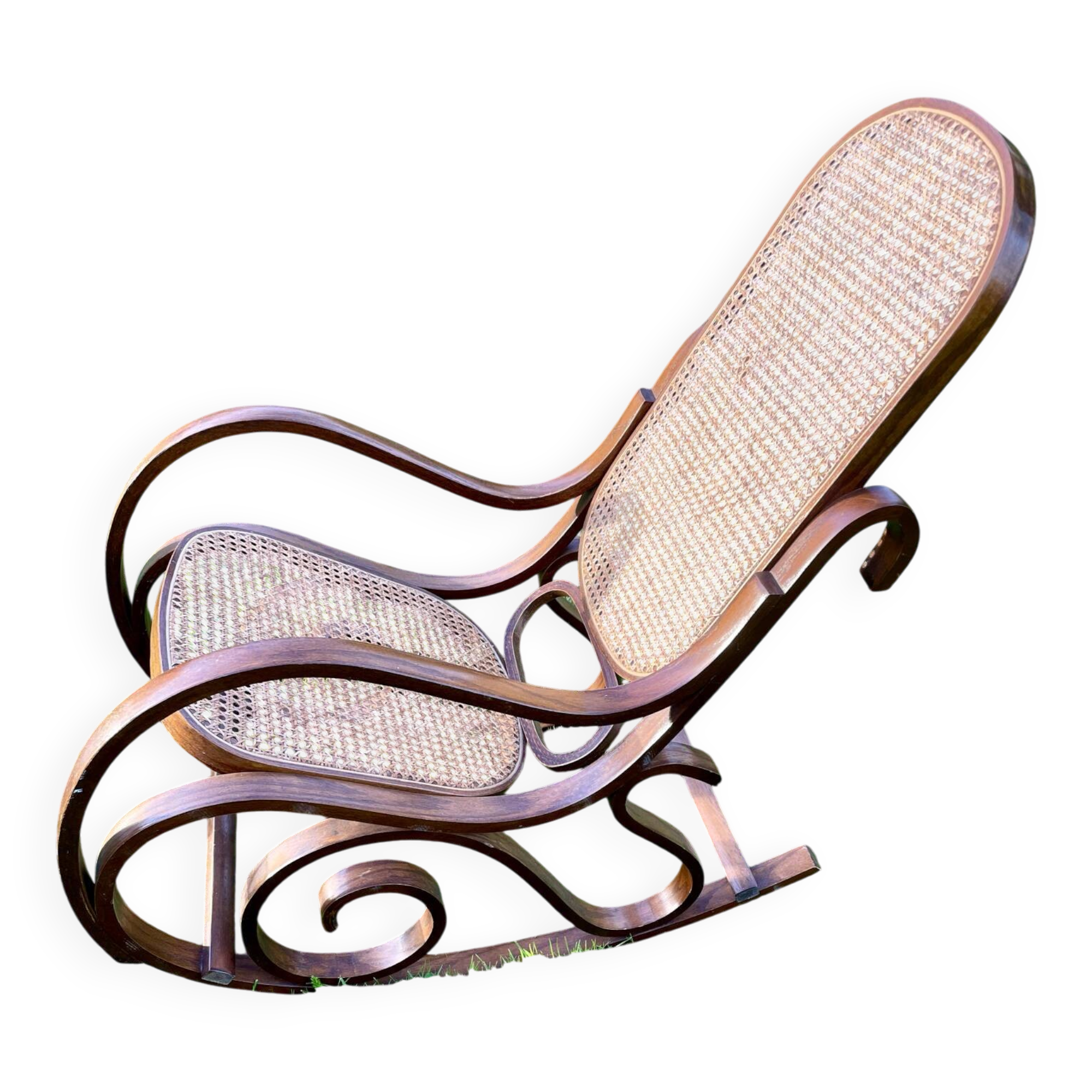 Rocking-chair en bois courbé et cannage