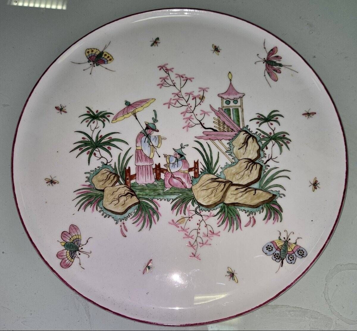 Grand plat en céramique a décors au chinois