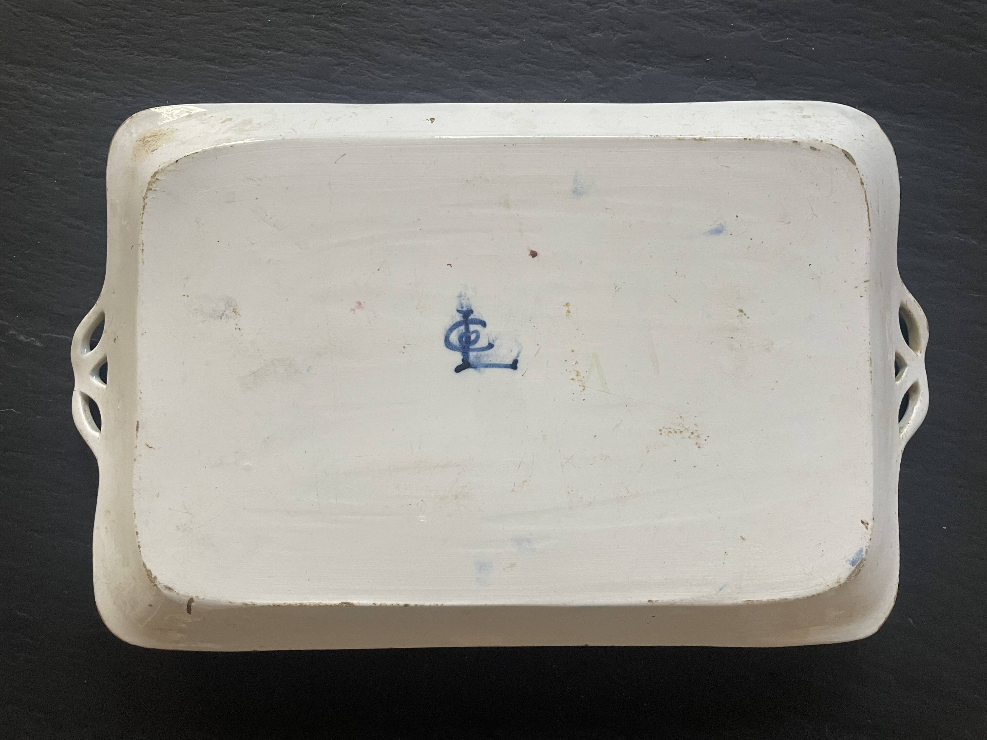 18th service tray