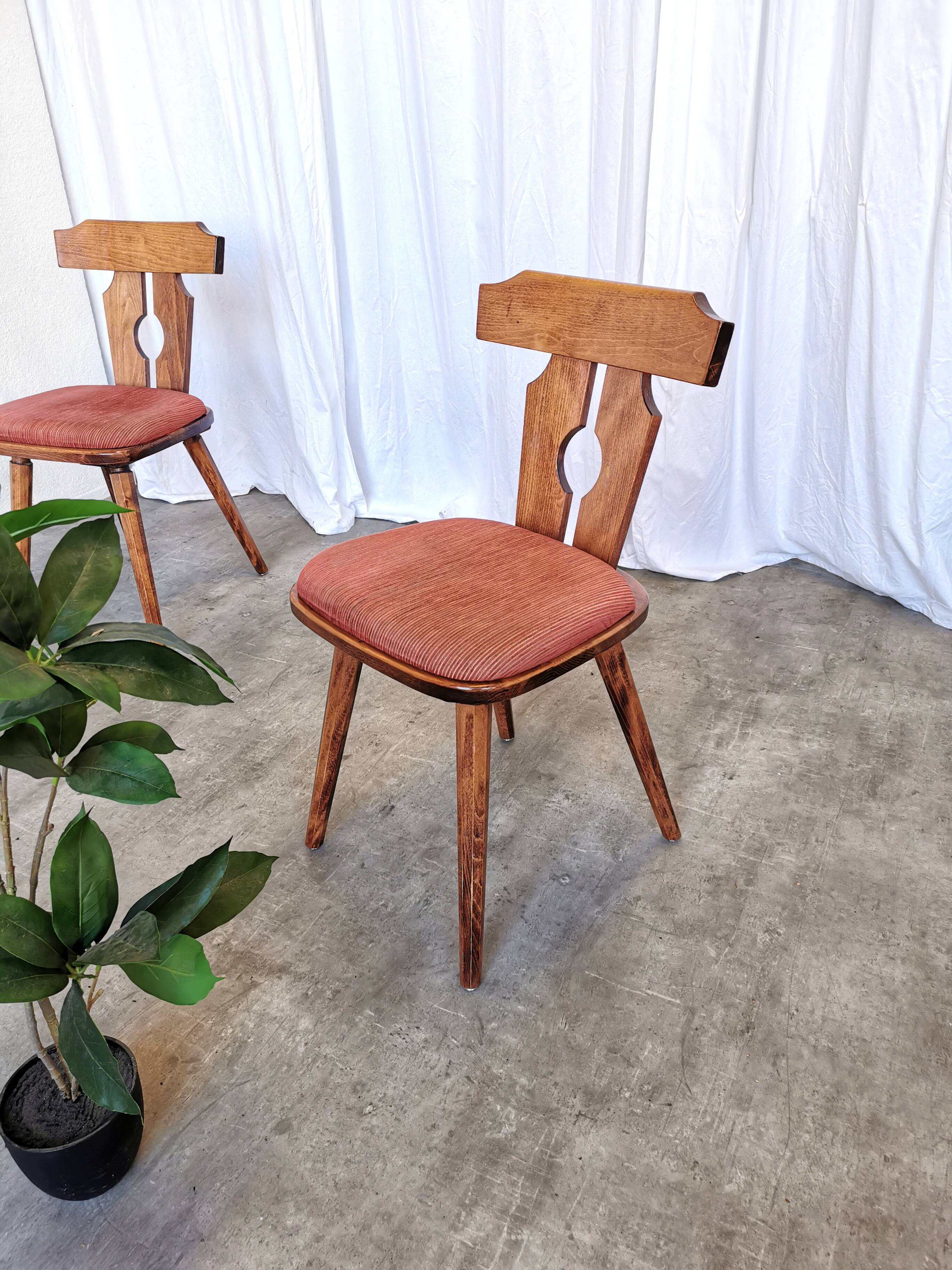 Ensemble de 2 chaises de salle à manger vintage tyroliennes en bois, style ferme autrichienne alpine