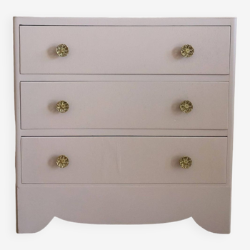 Vintage chest of drawers revisited in old powder pink