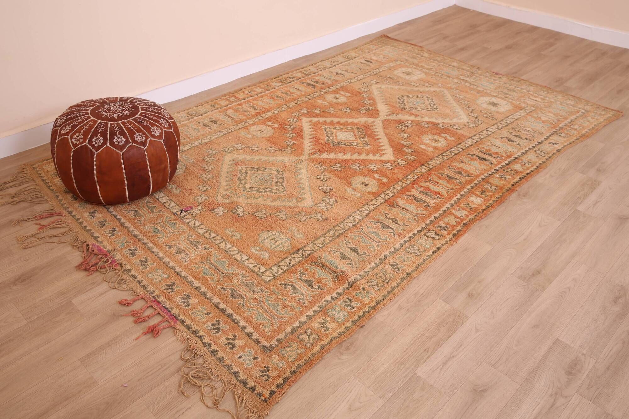 Peach Vintage Moroccan Rug 173 x 277 cm, Berber Wool Rug, Handmade Rug Boho