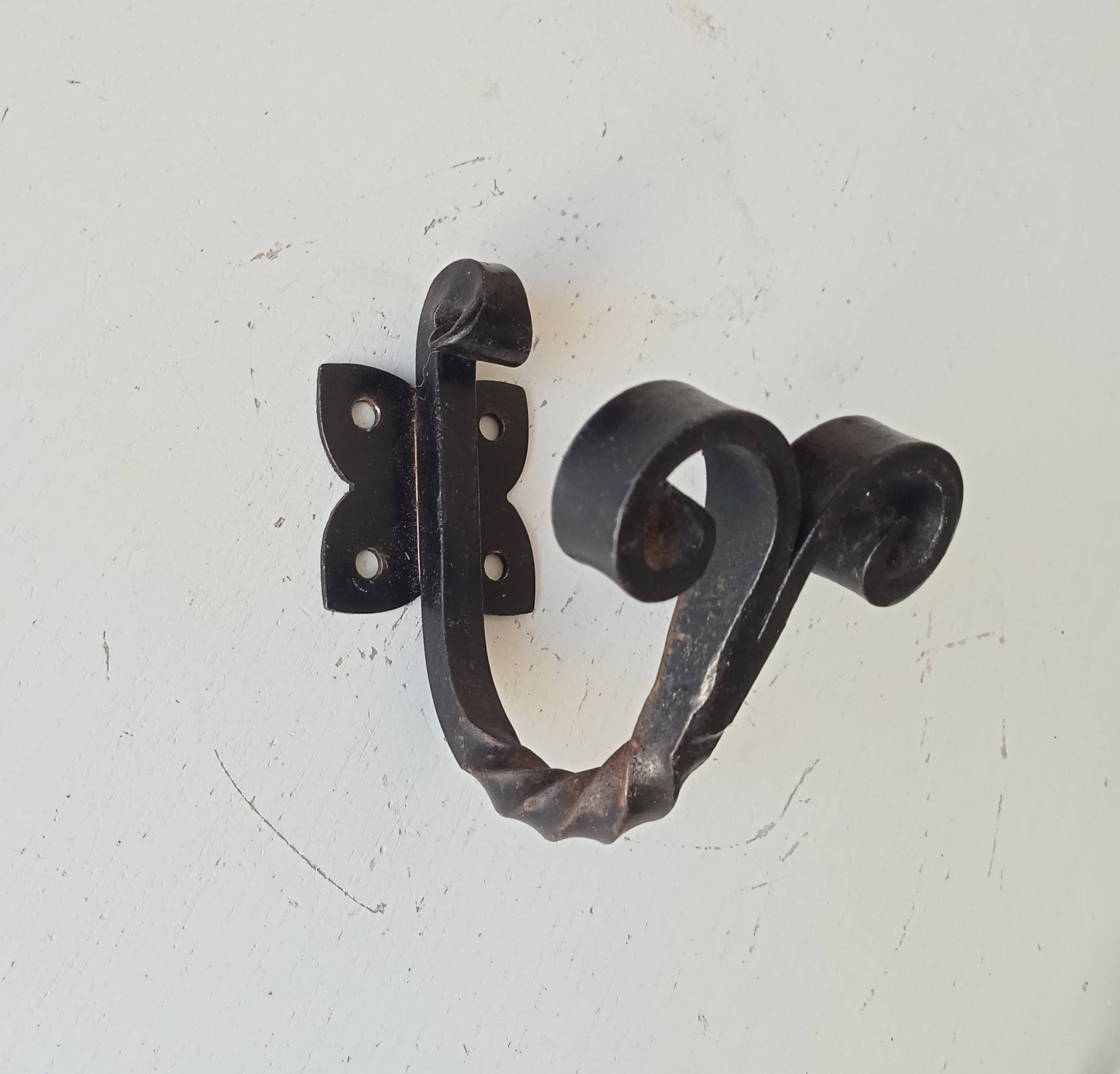 Paire de patère porte manteau mural rustique brutaliste fer forgé
