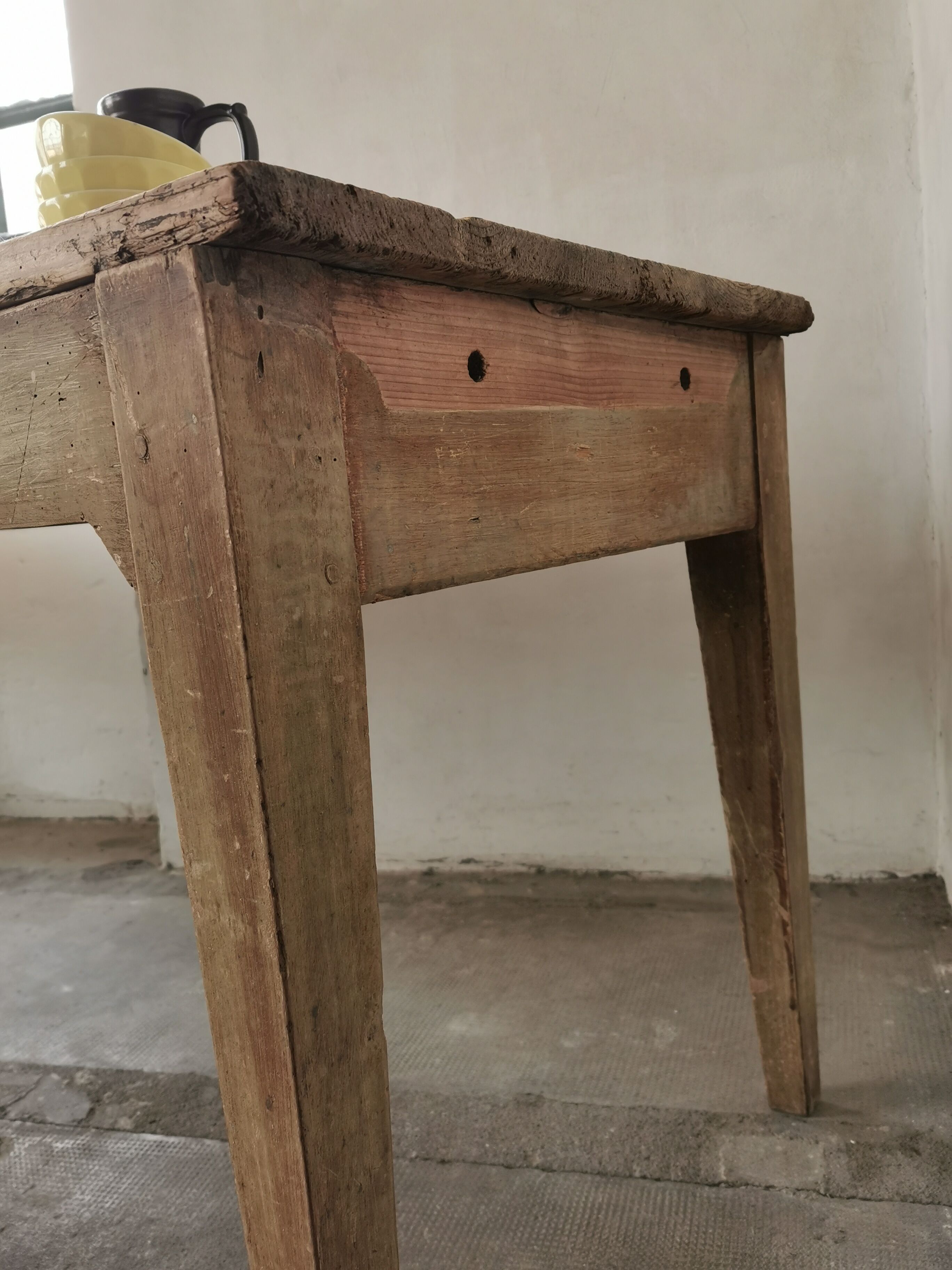 Farmhouse table