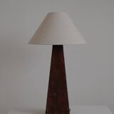Obelisk table lamp
