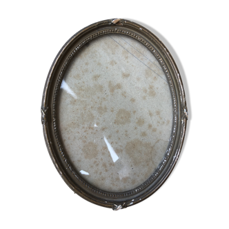 Oval wooden frame