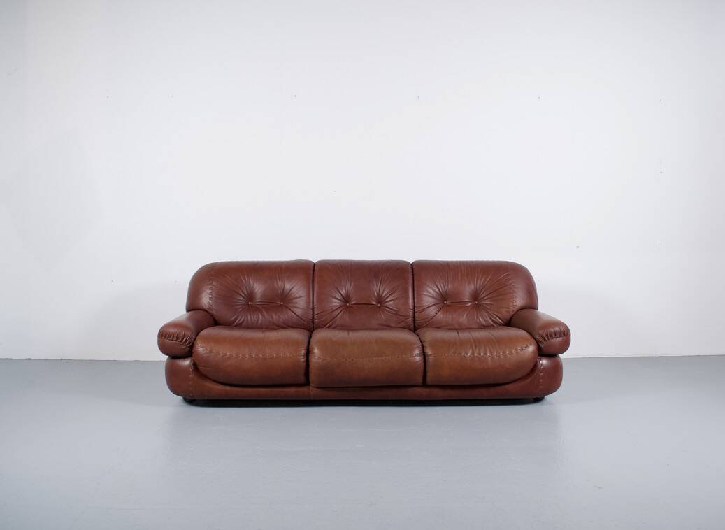 Sapporo leather sofa 1970s by Mobil Girgi publisher