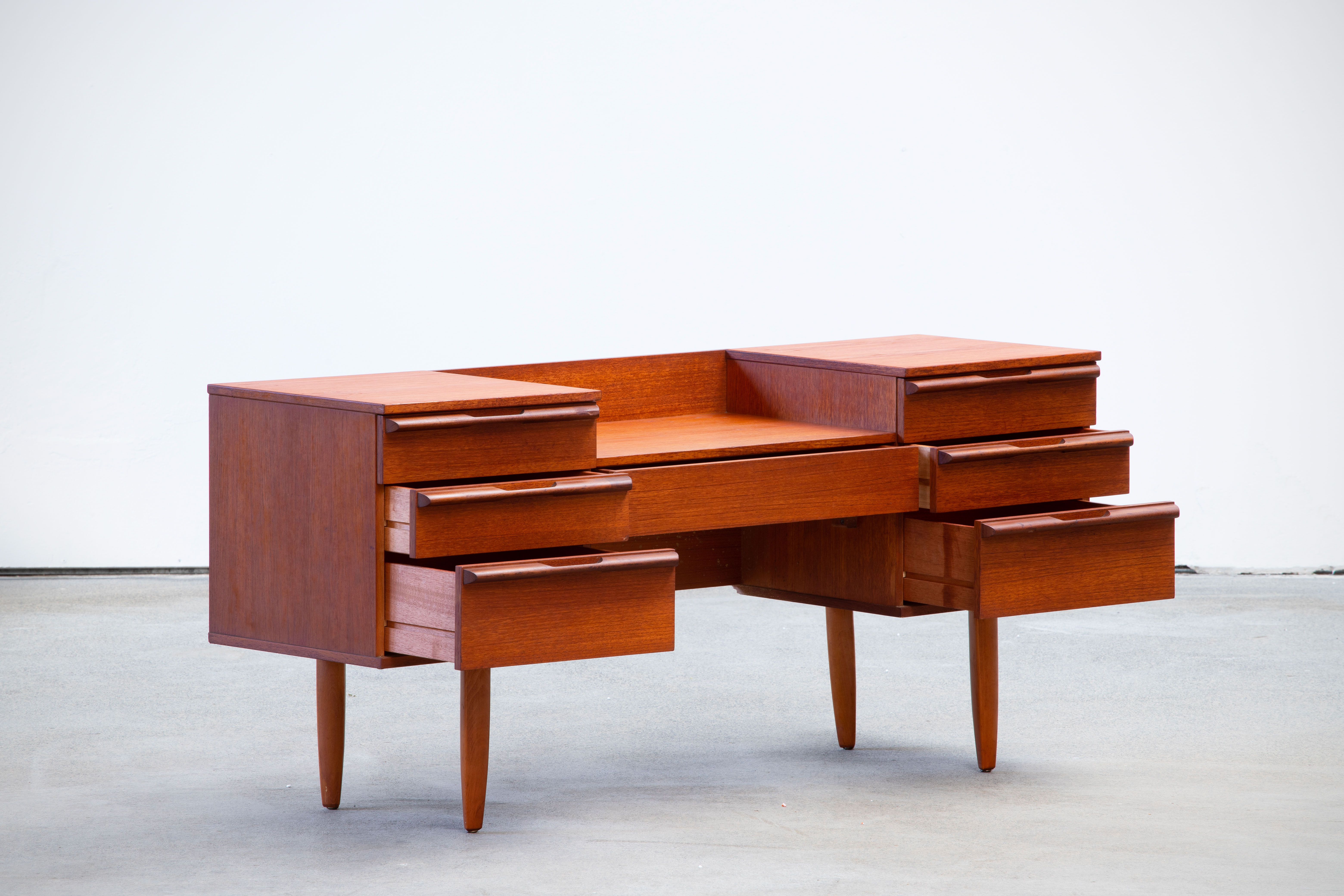 Vintage Scandinavian enfilade 1960