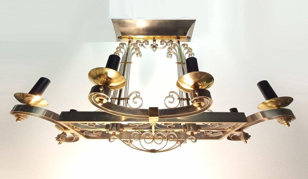 Important gilded brass chandelier circa 1940