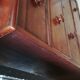 Commode anglaise placage acajou doré