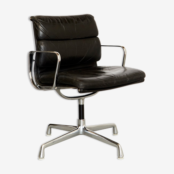 Charles & Ray Eames Softpad Office Chair EA 208 for Herman Miller