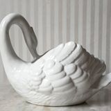 Ceramic swan plant pot