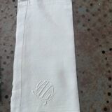 4 pastel yellow linen napkins, embroidered, AL monograms