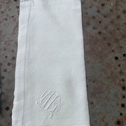 4 pastel yellow linen napkins, embroidered, AL monograms