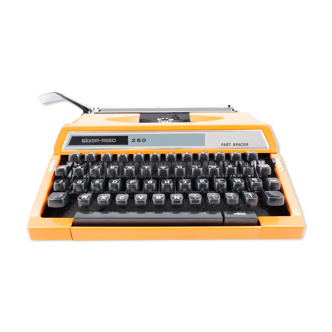 Silver Reed 280 Fast Spacer Typewriter