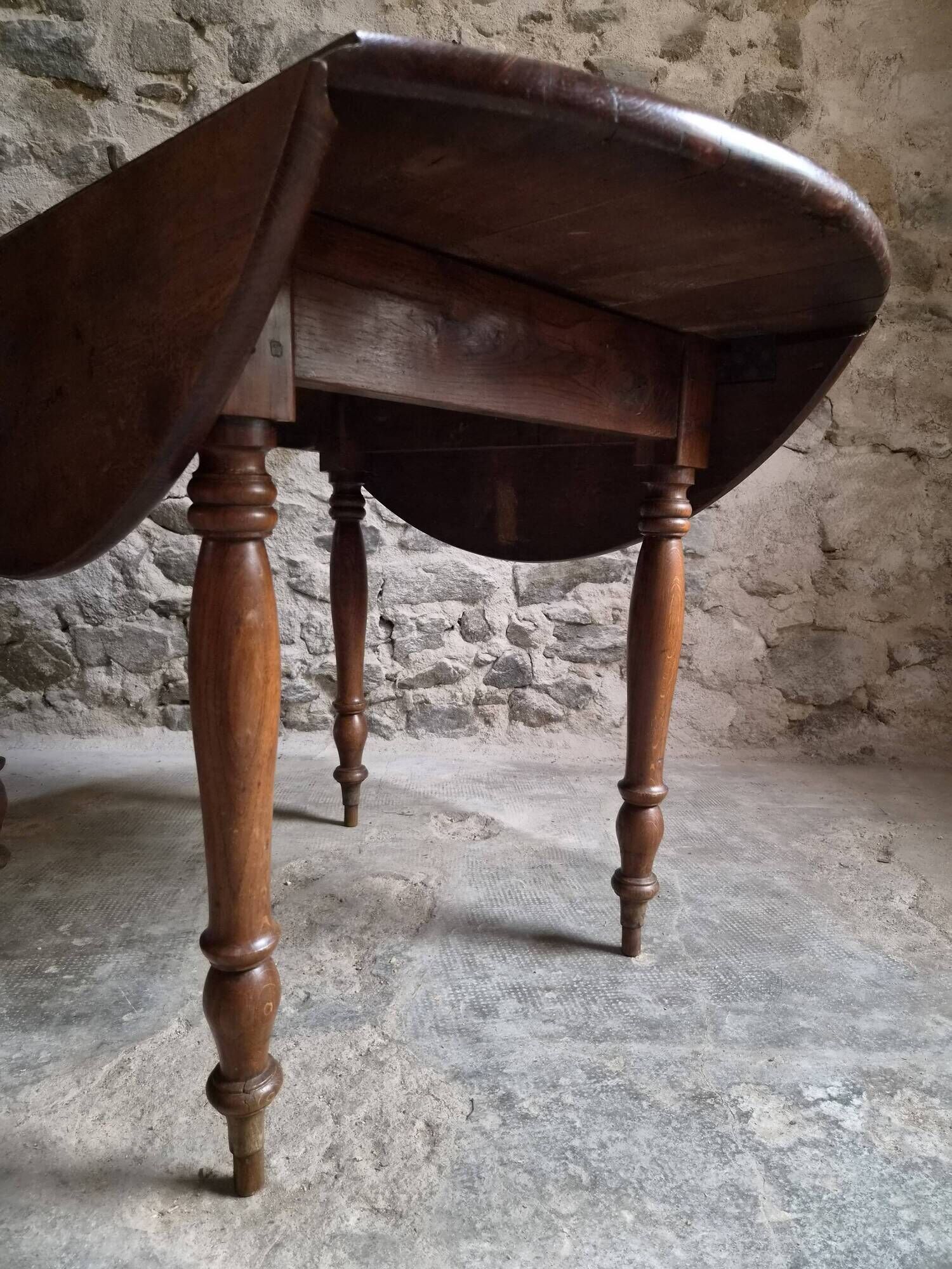 Table à abattants ancienne en chêne français, table à manger ronde, vers 1880–1920