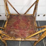 table en bois style bambou avec décor asiatique