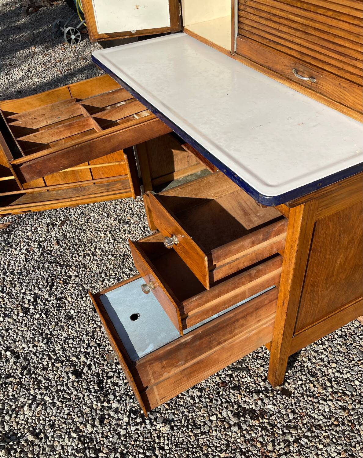 armoire buffet de cuisine porcelaine, émaillée et Hoosier