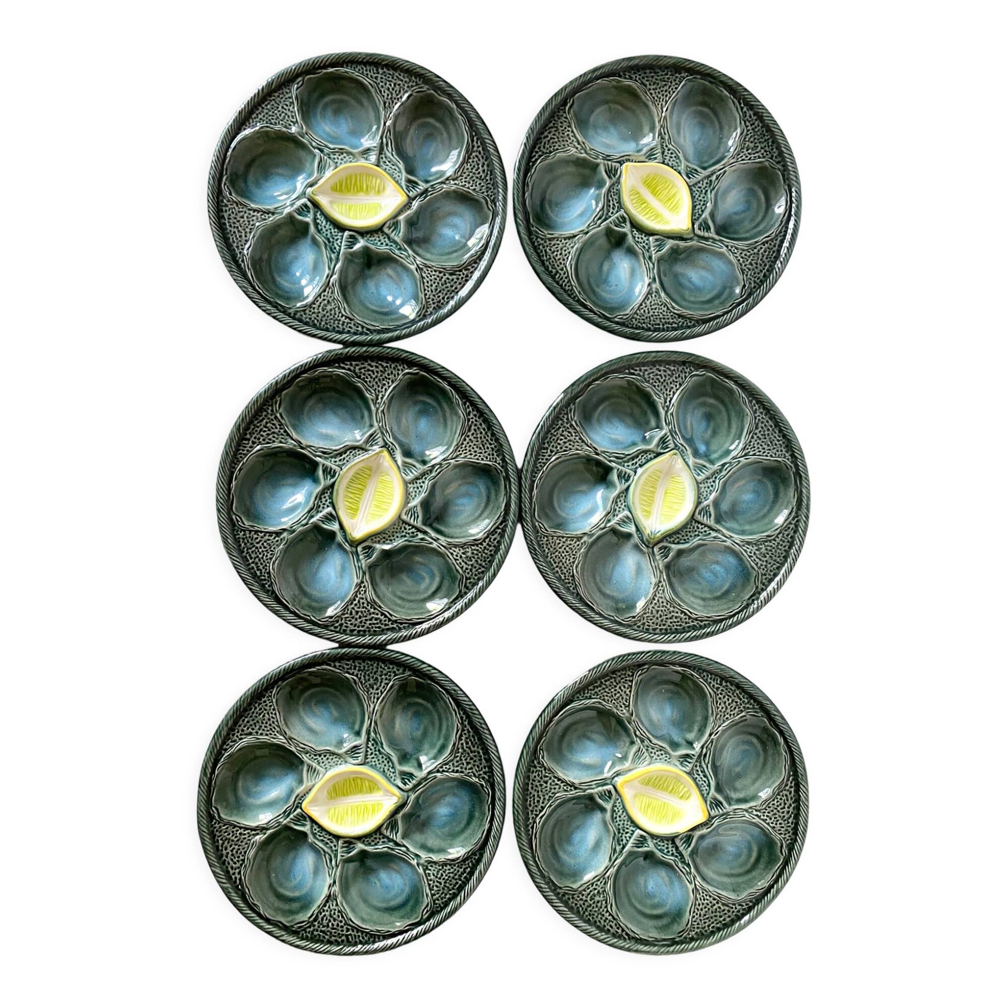 Oyster plates in St Clément slip