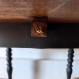 Round table with flaps