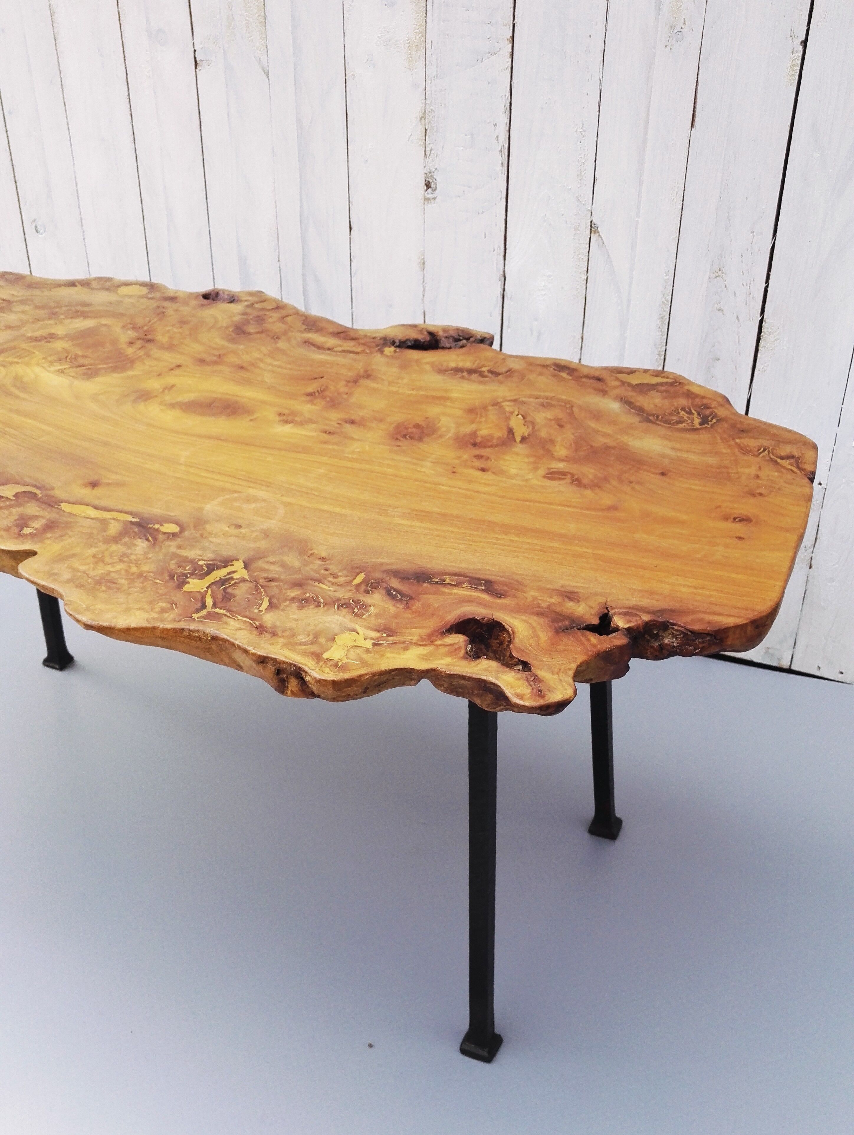 Coffee table brutaliste magnifier elm and hammered iron