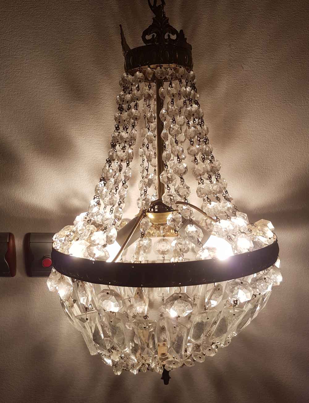 Chandelier with pendants