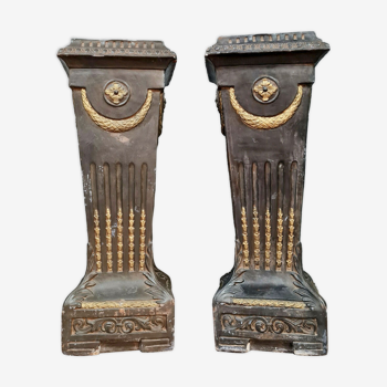 Pair of Louis XVI columns in lacquered and gilded plaster around 1800