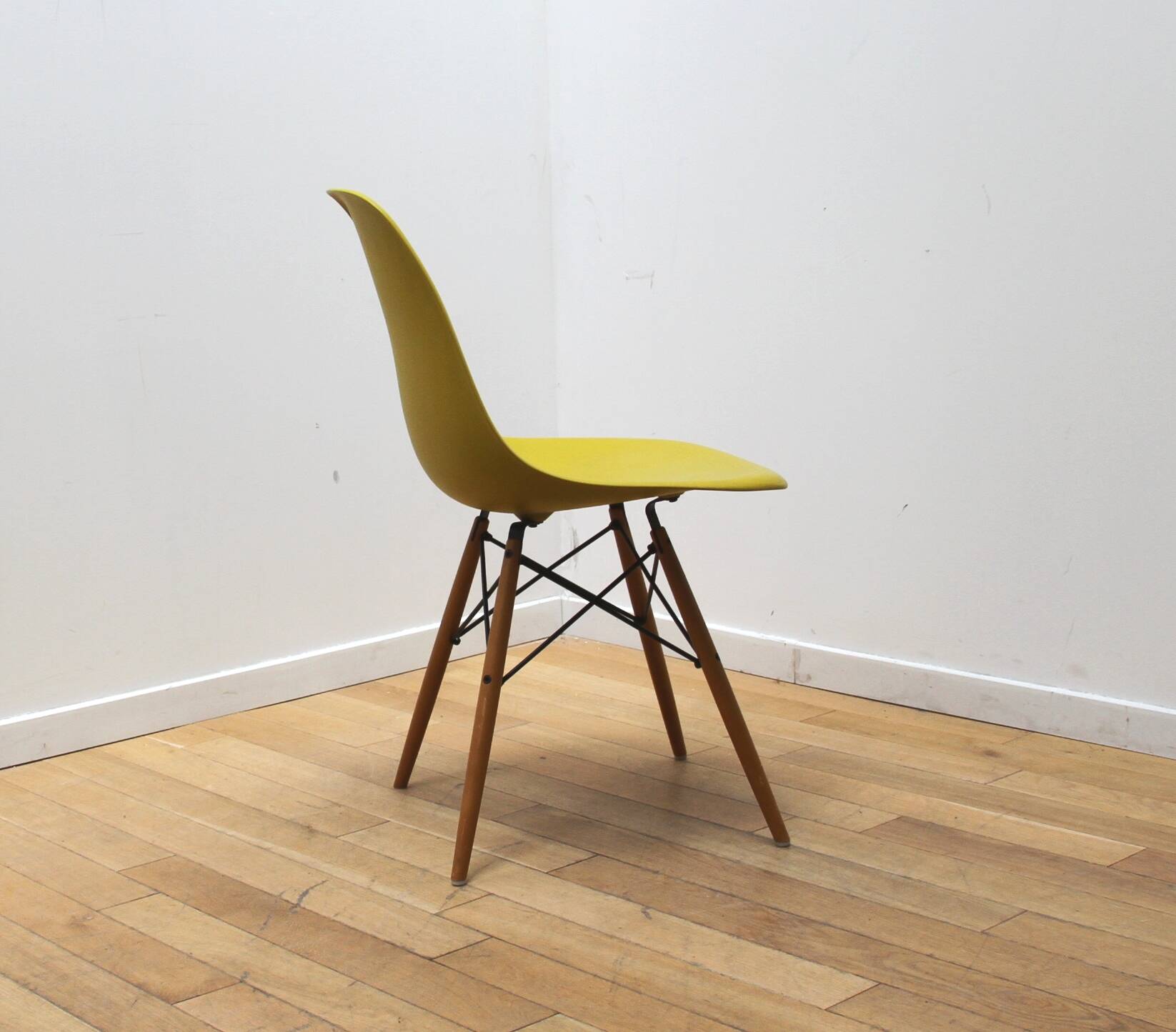 DSW chair, Charles & Ray Eames, Vitra