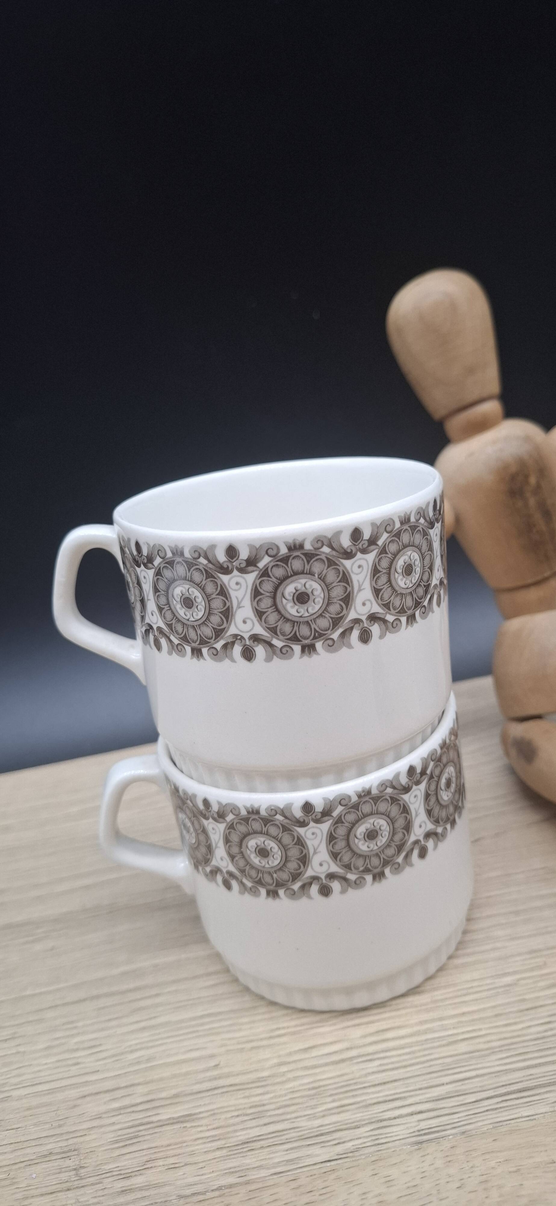 Set of 4 Murielle Boch coffee cups 1960