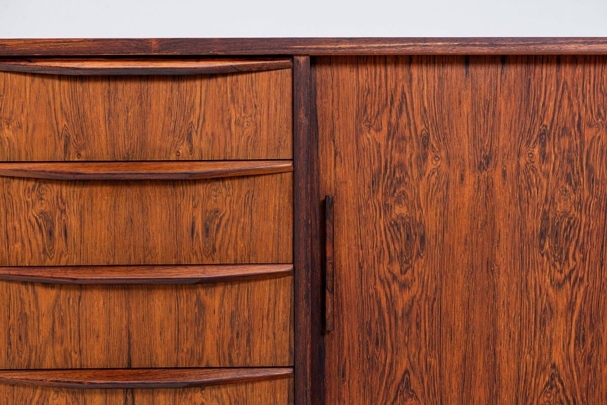 Scandinavian symmetric sideboard in rosewood Denmark 1960