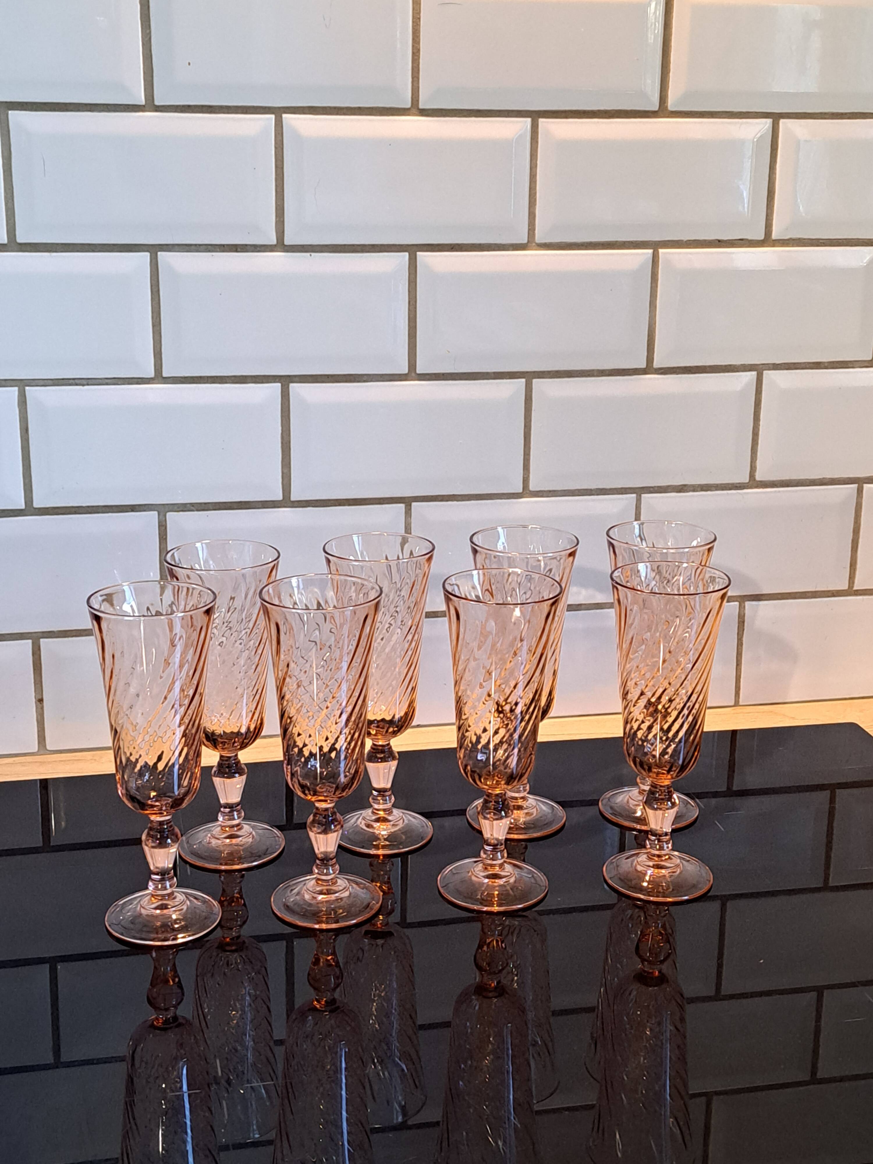8 Rosaline champagne flutes