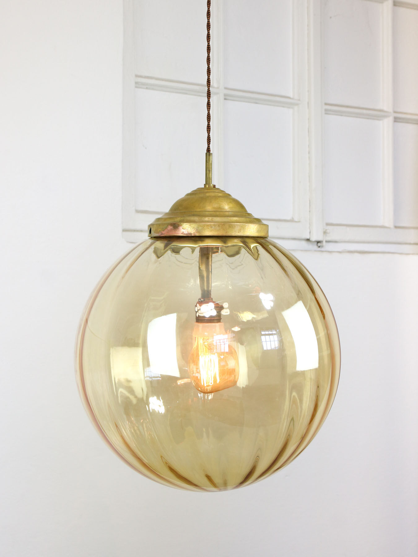 Hanging lamp
