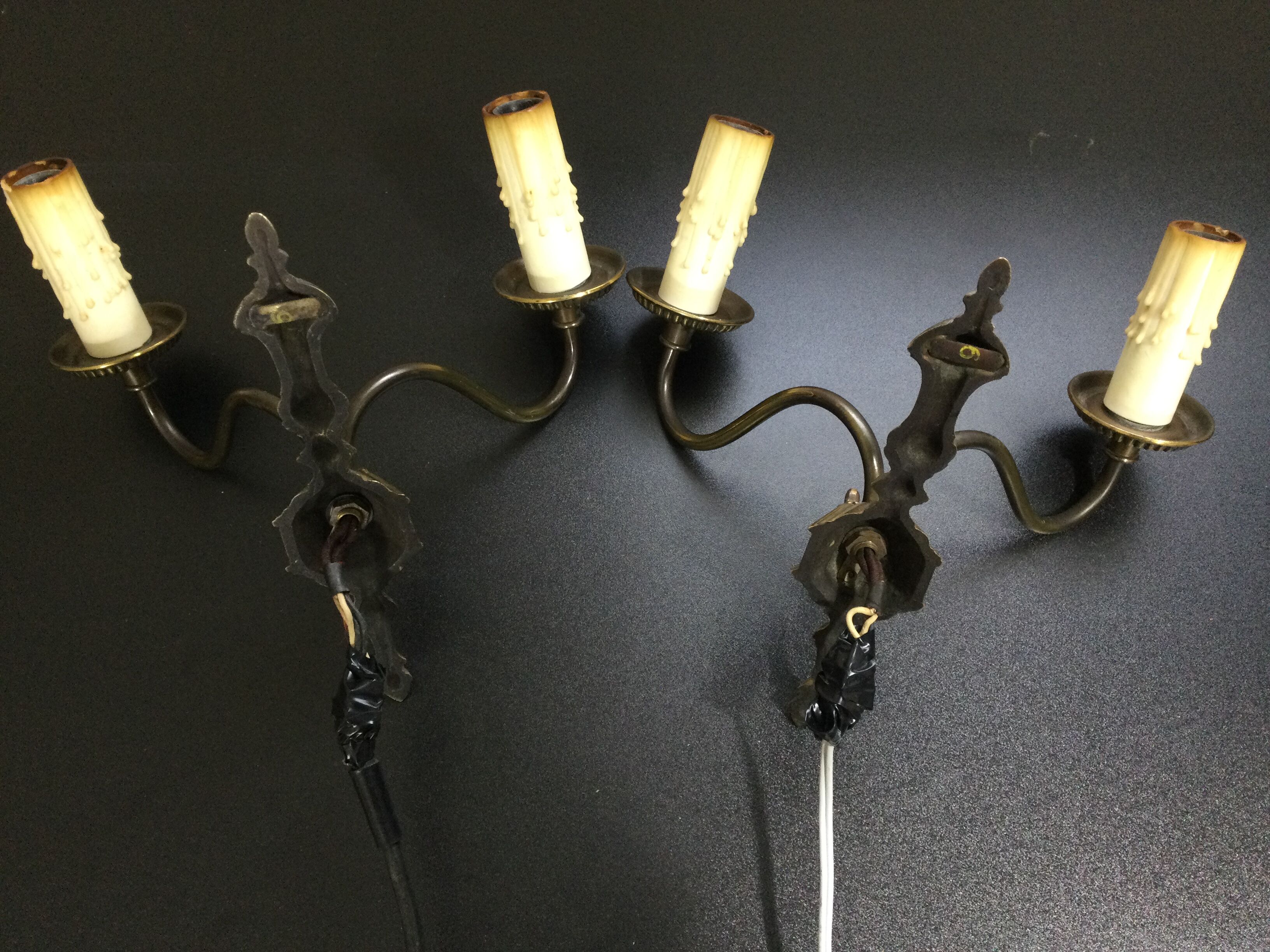 Dutch style applique pair 2 lights