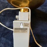 Lampe à pince Lita en métal doré et blanc