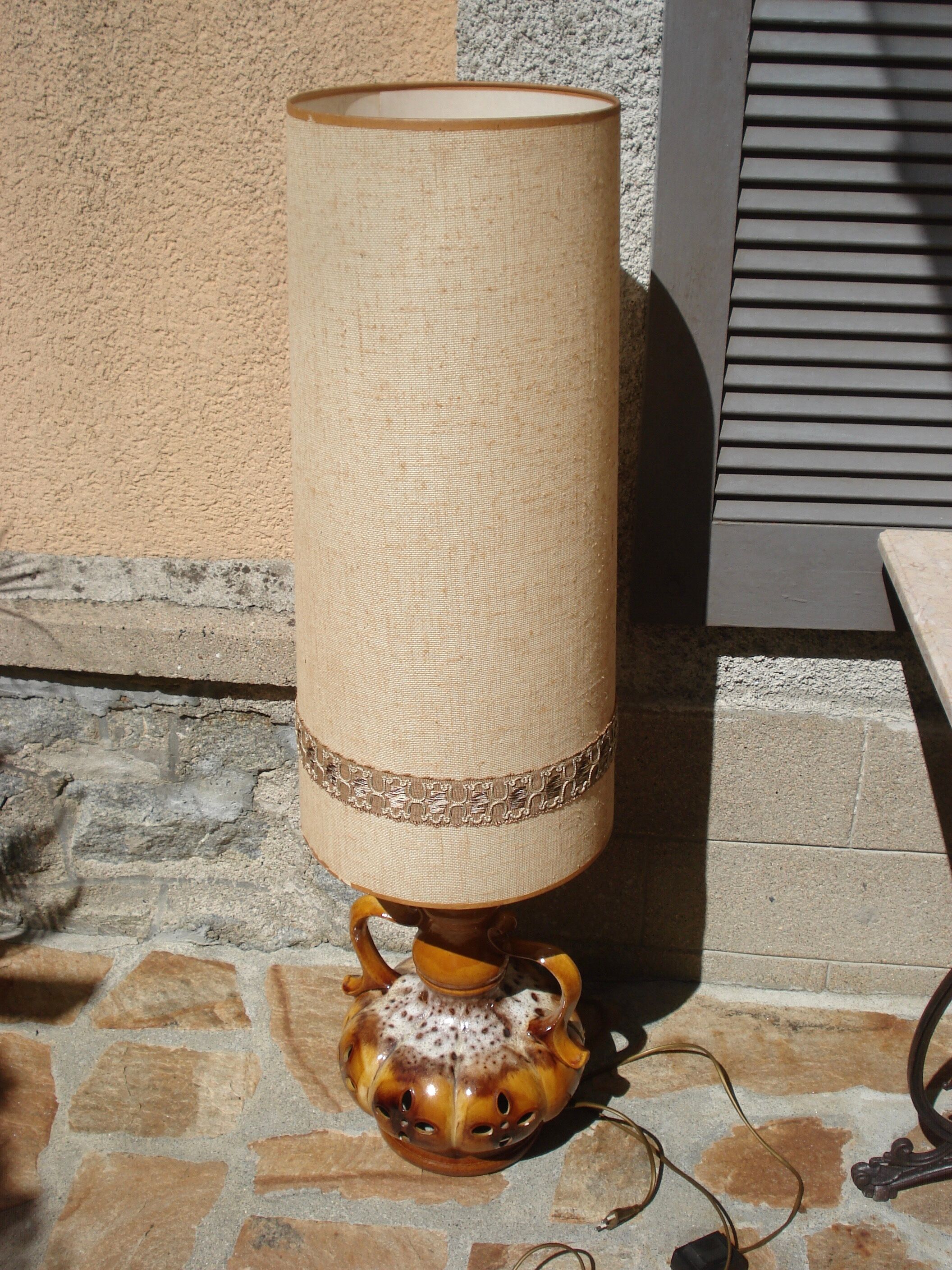 Vintage ceramic ear lamp