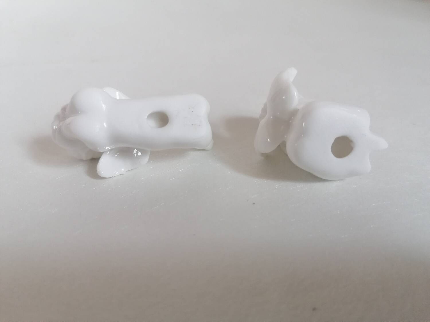 Lot 6 knife holders and 6 porcelain place markers putti angels