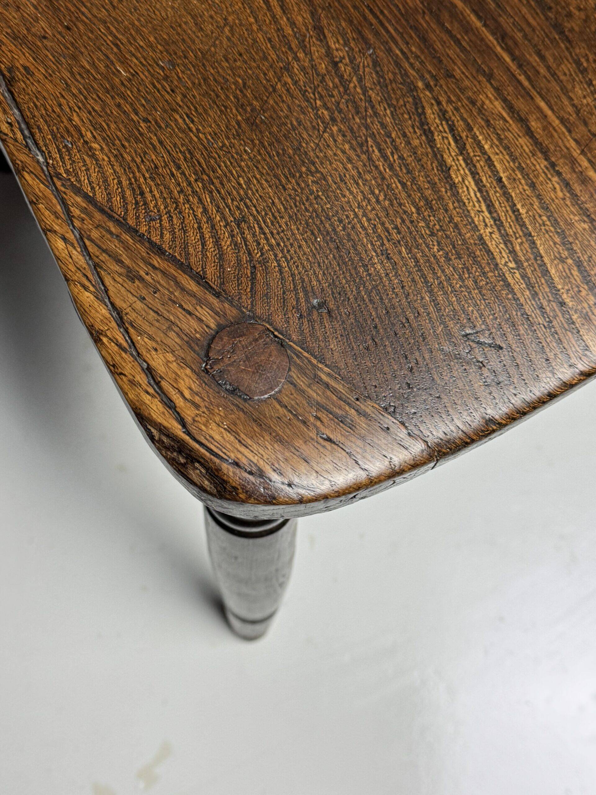 Set of 4 Windsor dining chairs