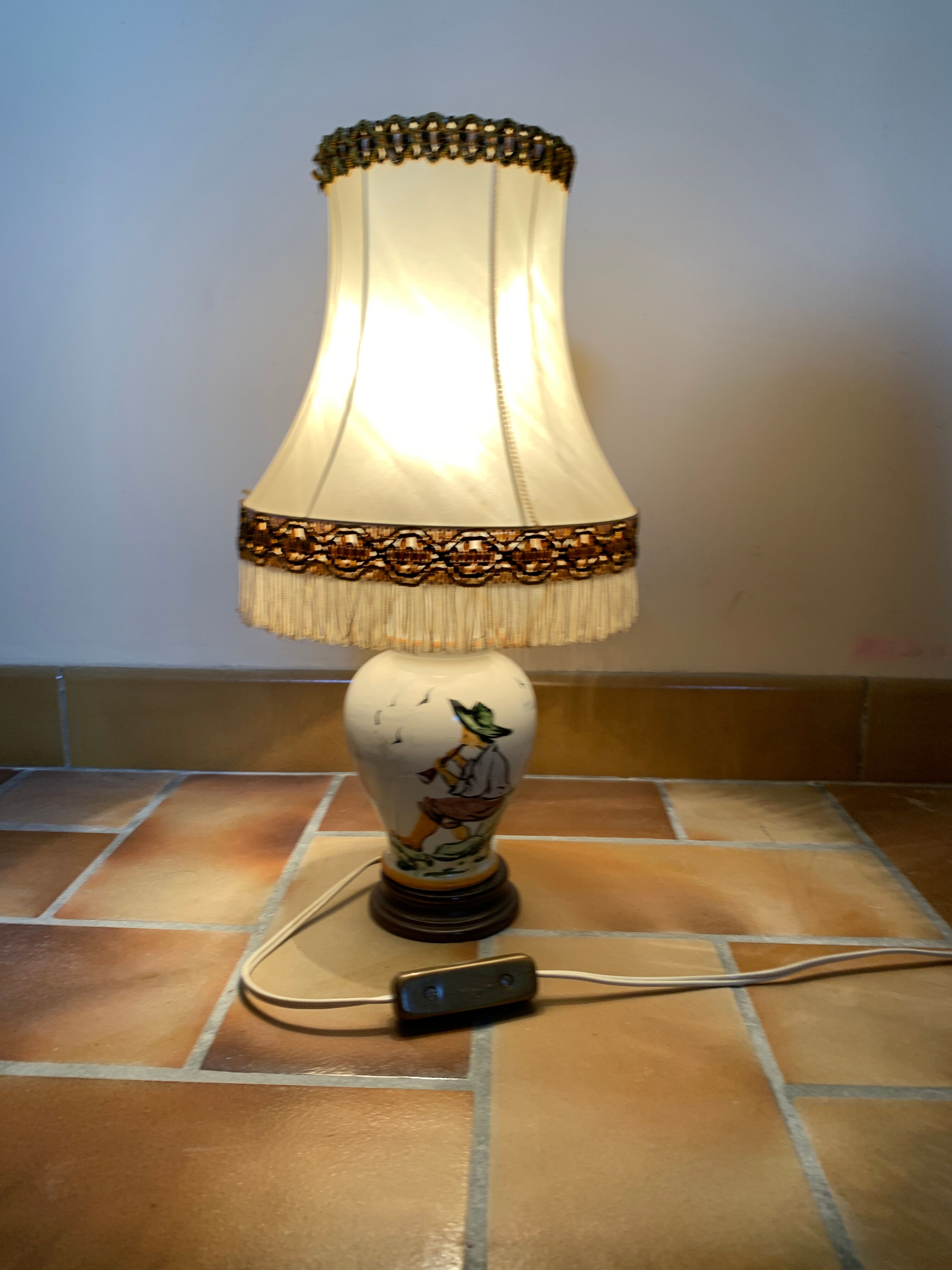 Painted ceramic table lamp