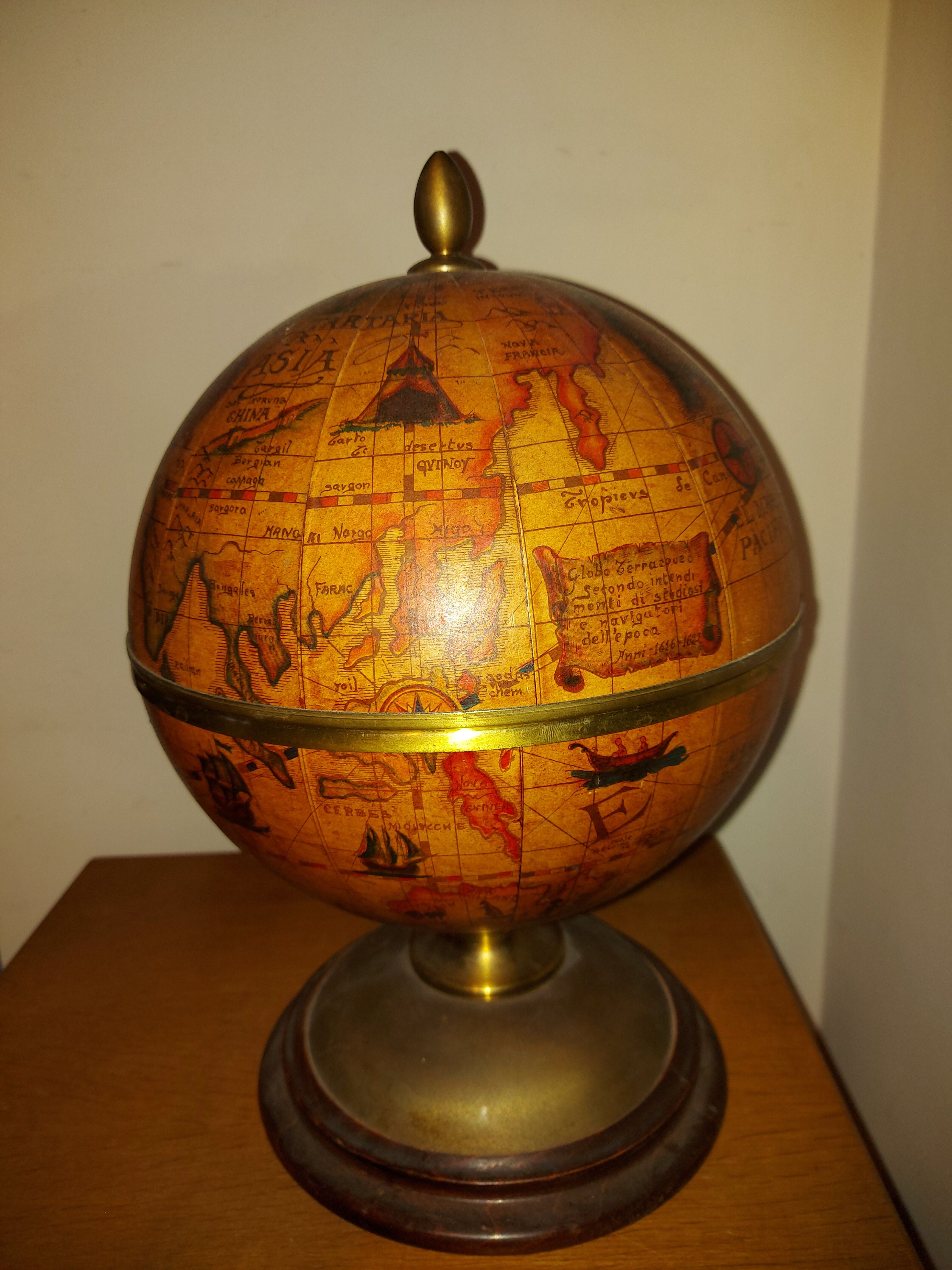 Vintage ice bucket (made in italy) Globe Earth, world map