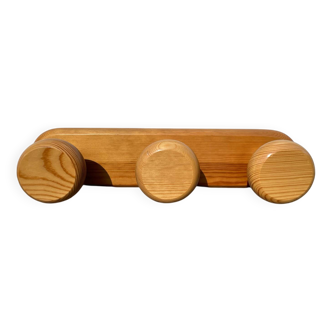 1980 pine wood wall coat rack