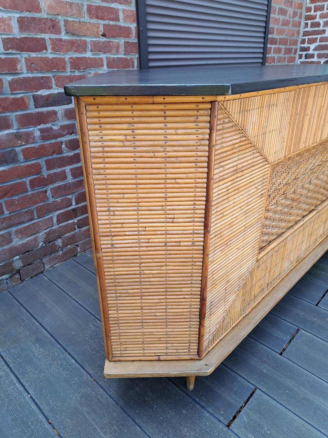 Bamboo and rattan counter