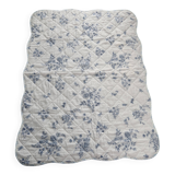Small vintage quilt with toile de Jouy pattern
