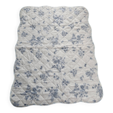 Small vintage quilt with toile de Jouy pattern